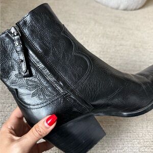 Sam Edelman Wilda Pointed Toe Western boot